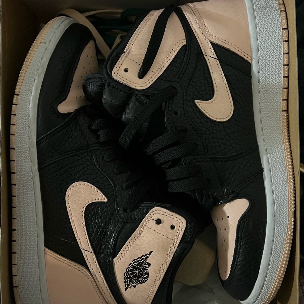 Crimson tint 1s size 4.5 in kids